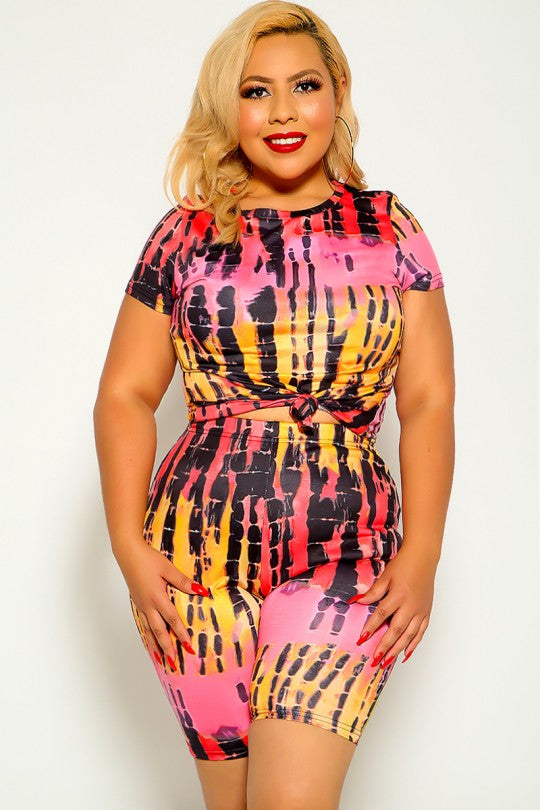 A beautiful plus size Urban spring two piece outfit that brings out your beautiful curves for the summer. 